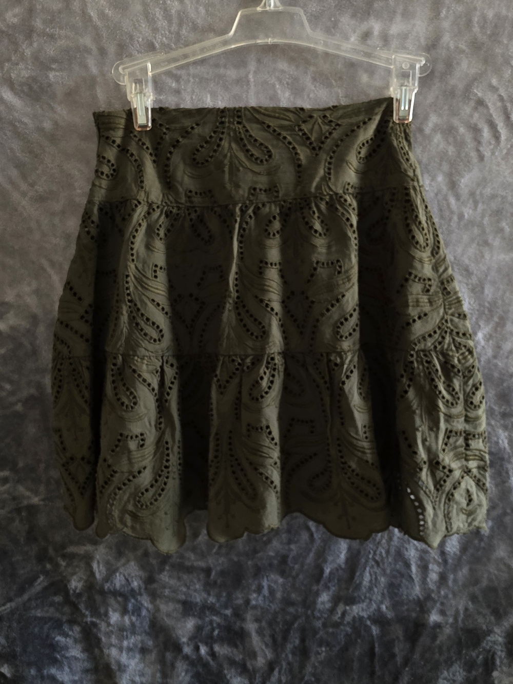 Express Olive Eyelet Tiered Skirt 00